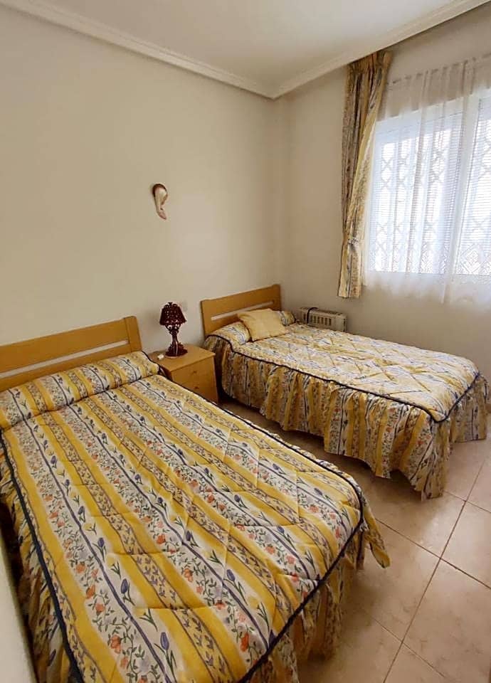 3 soveværelse Lejlighed til salg i Torrevieja - € 134.000 (Ref: 9403614)