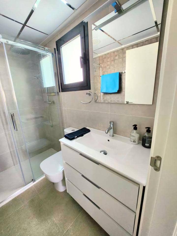 Piso de 3 habitaciones en Guardamar del Segura en venta con piscina garaje - 265.000 € (Ref: 9403616)