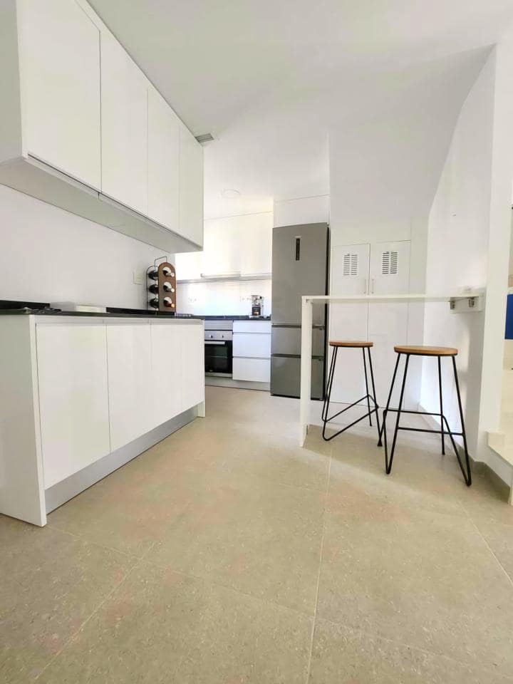 Piso de 3 habitaciones en Guardamar del Segura en venta con piscina garaje - 265.000 € (Ref: 9403616)