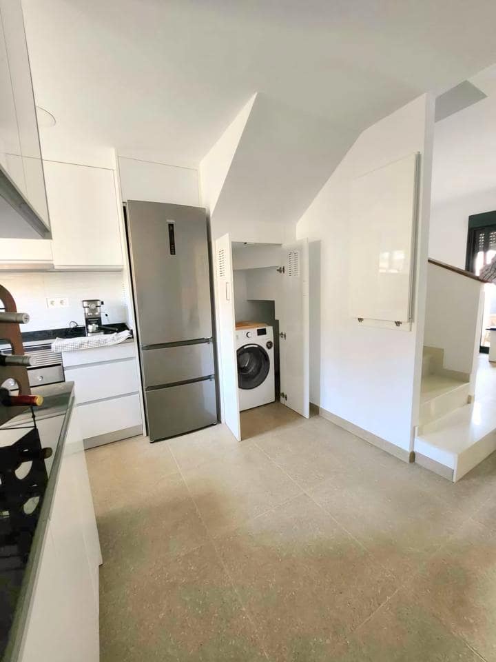 Piso de 3 habitaciones en Guardamar del Segura en venta con piscina garaje - 265.000 € (Ref: 9403616)