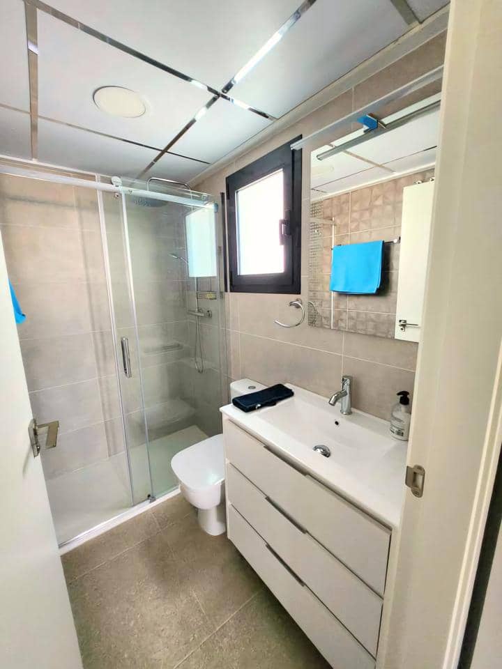 Piso de 3 habitaciones en Guardamar del Segura en venta con piscina garaje - 265.000 € (Ref: 9403616)
