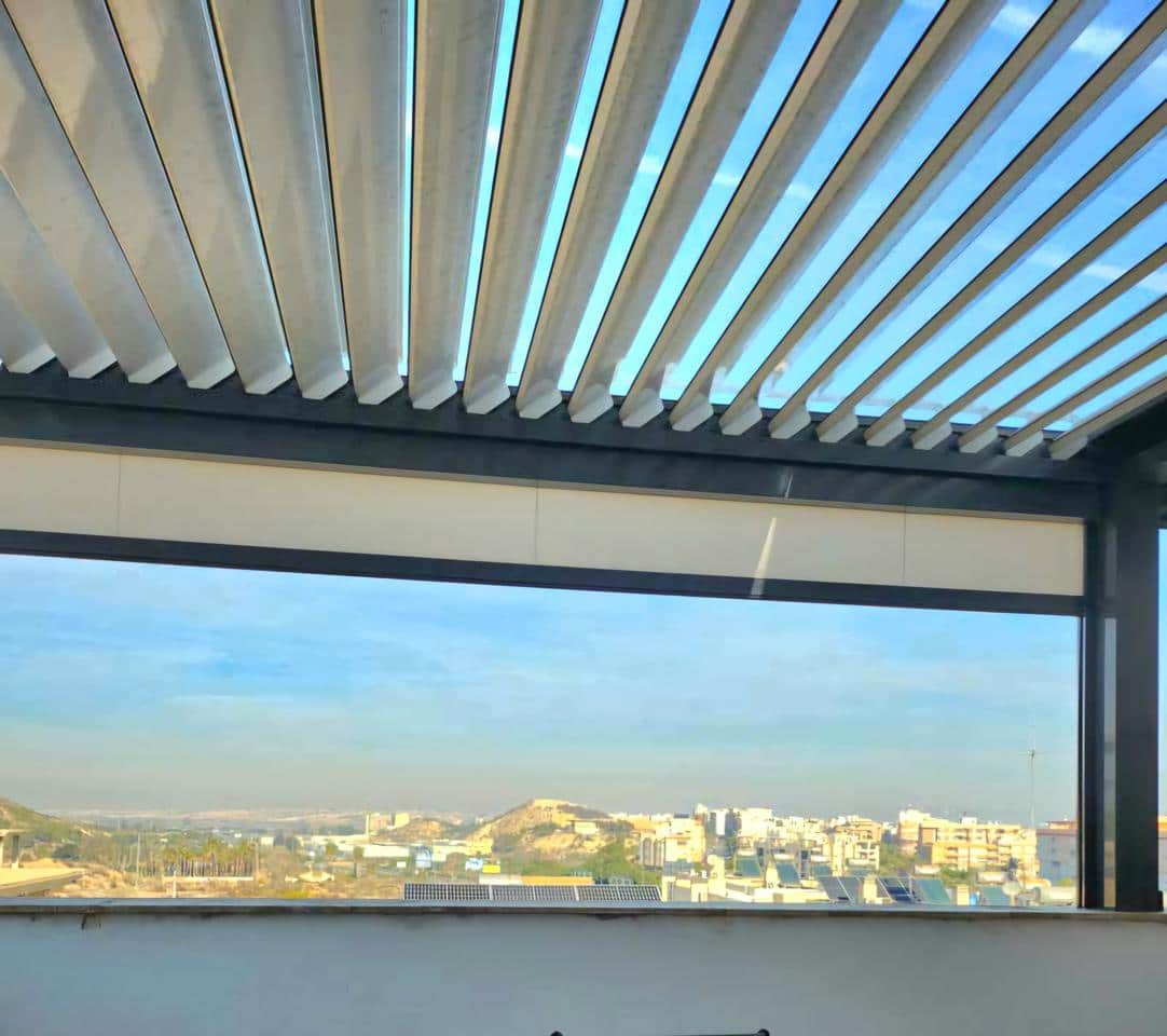 Piso de 3 habitaciones en Guardamar del Segura en venta con piscina garaje - 265.000 € (Ref: 9403616)