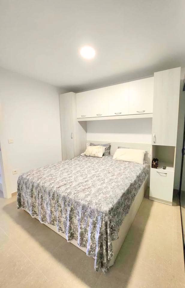 Piso de 3 habitaciones en Guardamar del Segura en venta con piscina garaje - 265.000 € (Ref: 9403616)