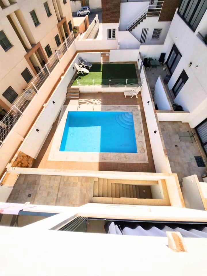 Piso de 3 habitaciones en Guardamar del Segura en venta con piscina garaje - 265.000 € (Ref: 9403616)