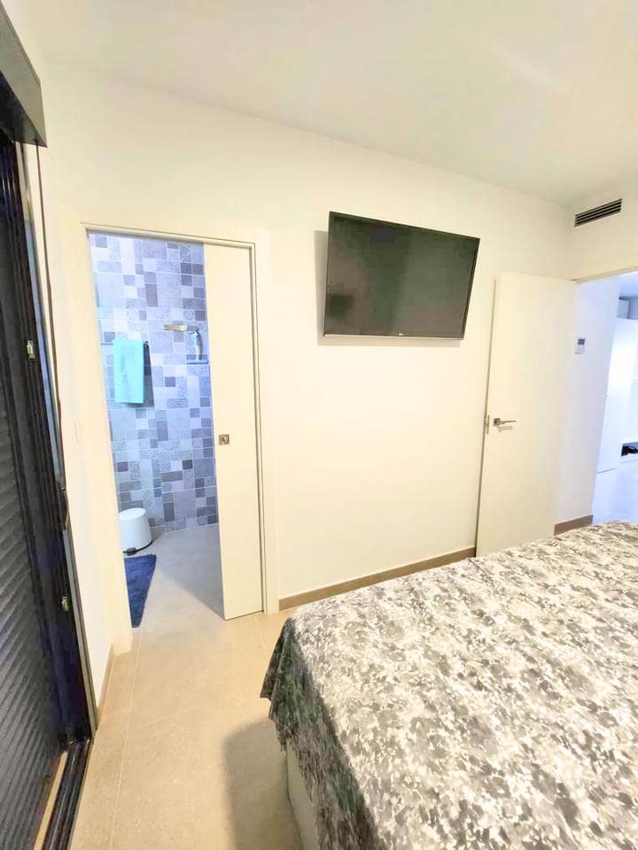 Piso de 3 habitaciones en Guardamar del Segura en venta con piscina garaje - 265.000 € (Ref: 9403616)