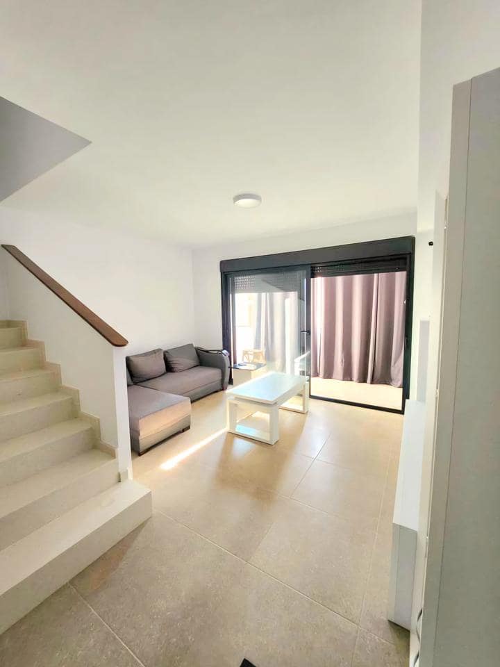 Piso de 3 habitaciones en Guardamar del Segura en venta con piscina garaje - 265.000 € (Ref: 9403616)