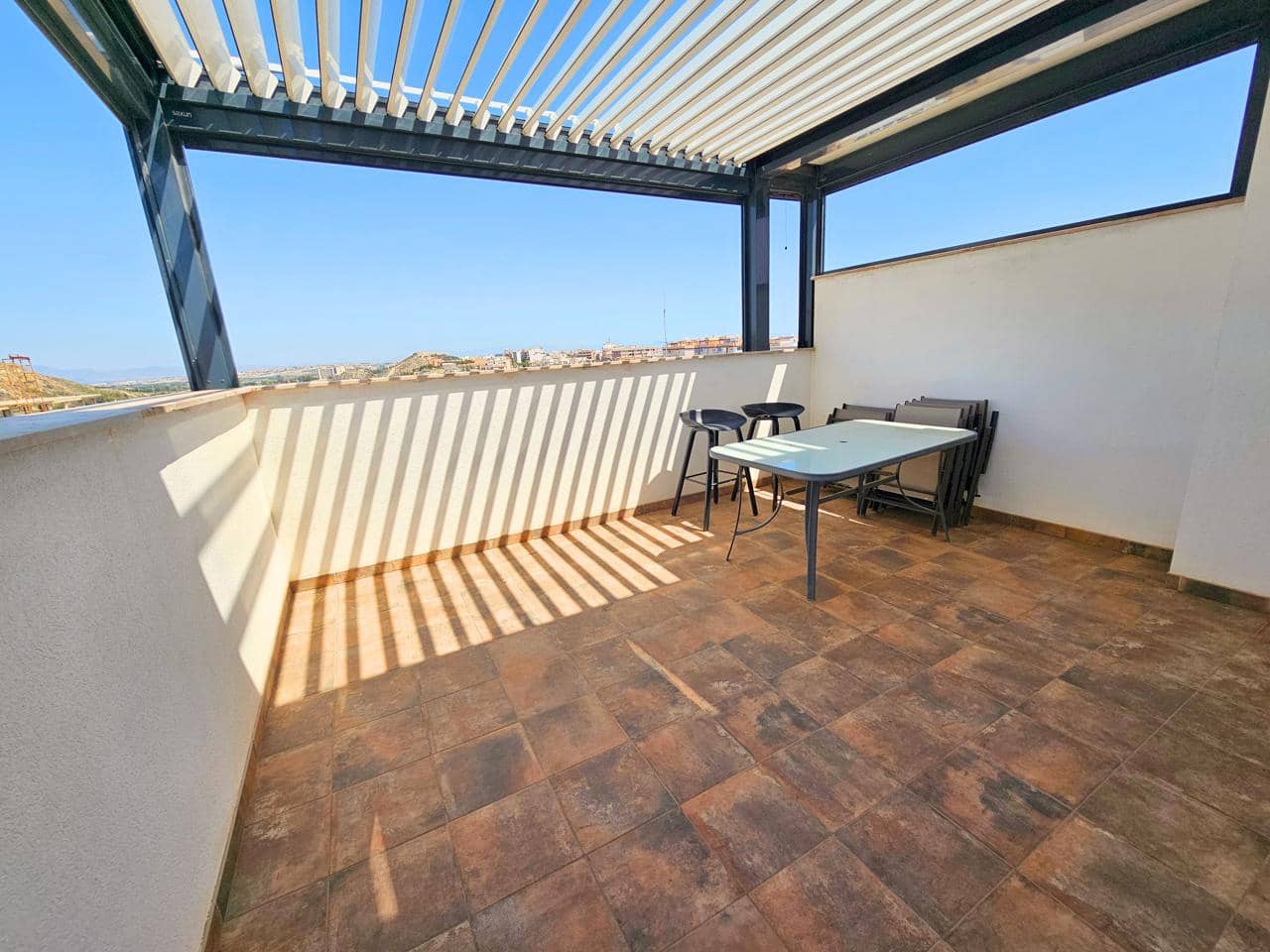 Piso de 3 habitaciones en Guardamar del Segura en venta con piscina garaje - 265.000 € (Ref: 9403616)