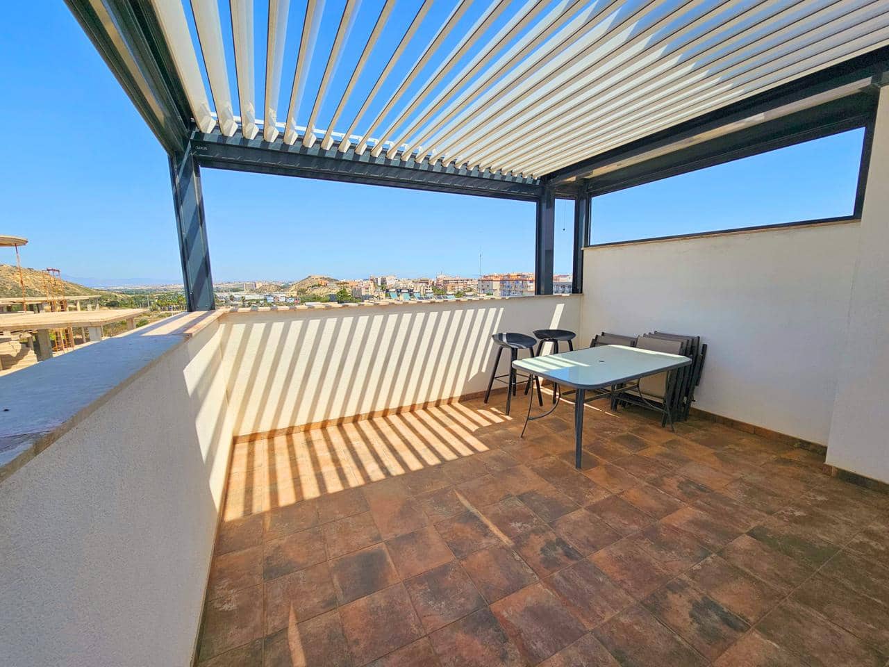 Piso de 3 habitaciones en Guardamar del Segura en venta con piscina garaje - 265.000 € (Ref: 9403616)