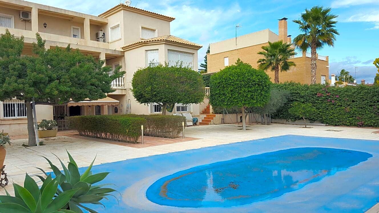 4 soveværelse Villa til salg i Muchamiel / Mutxamel med swimmingpool garage - € 588.000 (Ref: 9403619)