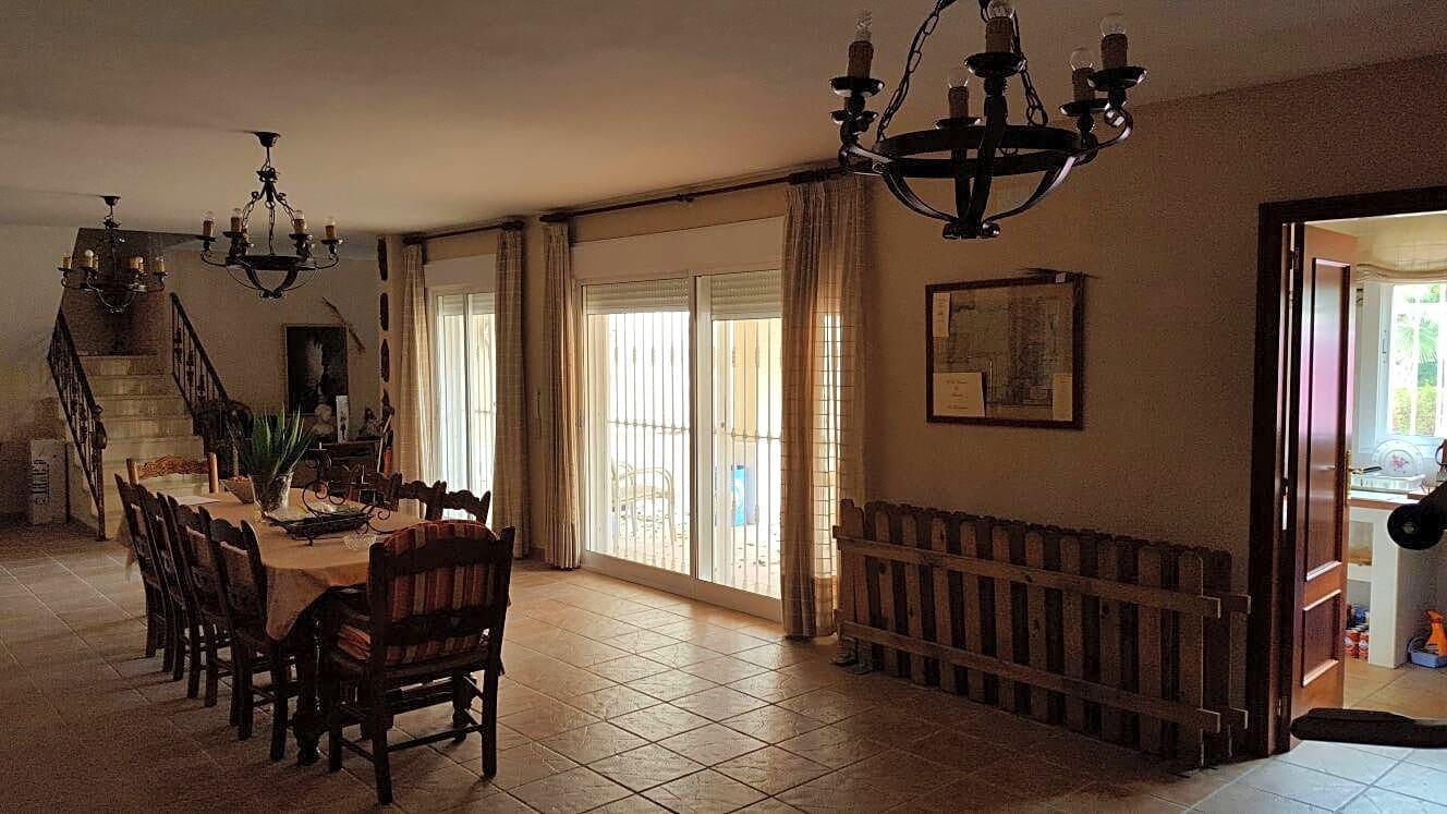 4 soveværelse Villa til salg i Muchamiel / Mutxamel med swimmingpool garage - € 588.000 (Ref: 9403619)