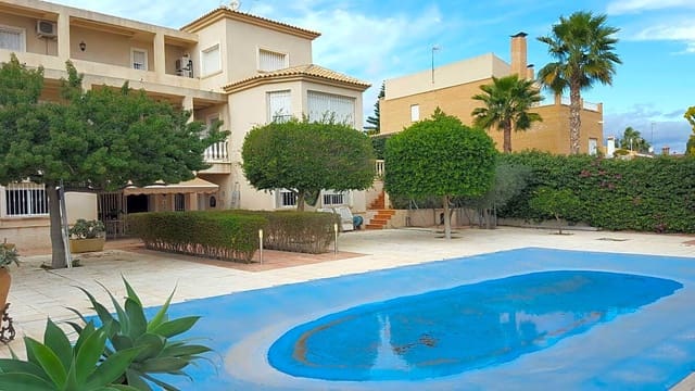 4 soveværelse Villa til salg i Muchamiel / Mutxamel med swimmingpool garage - € 588.000 (Ref: 9403619)