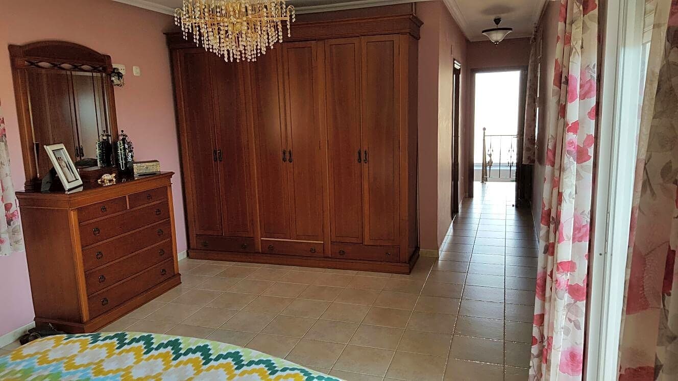 4 soveværelse Villa til salg i Muchamiel / Mutxamel med swimmingpool garage - € 588.000 (Ref: 9403619)