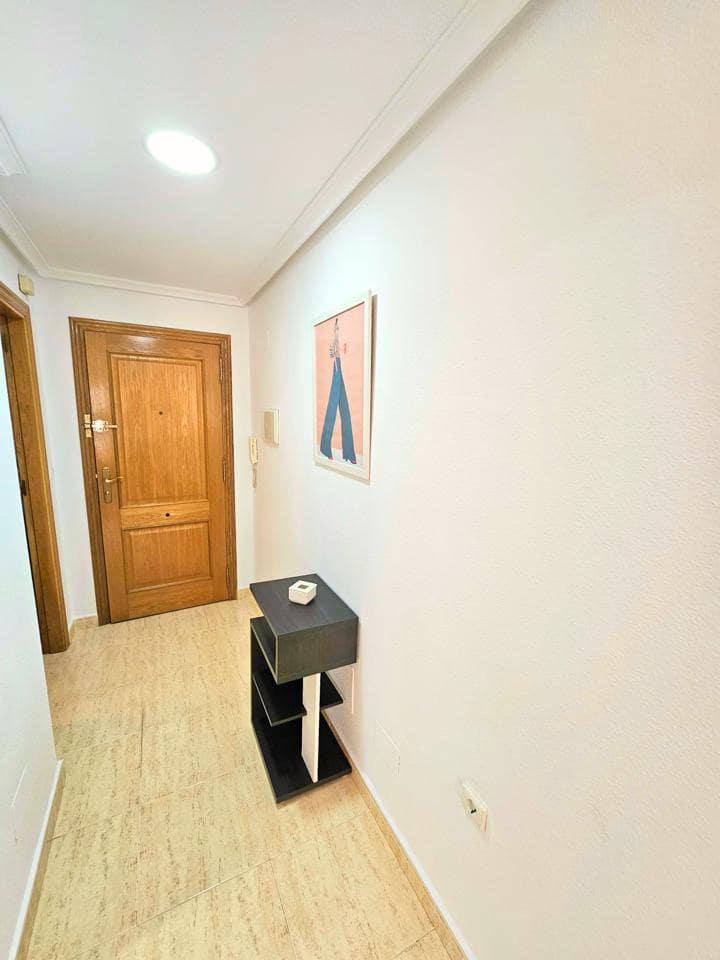 2 makuuhuone Asunto vuokrattavana paikassa Guardamar del Segura mukana 
autotalli - 650 € (Ref: 9467802)