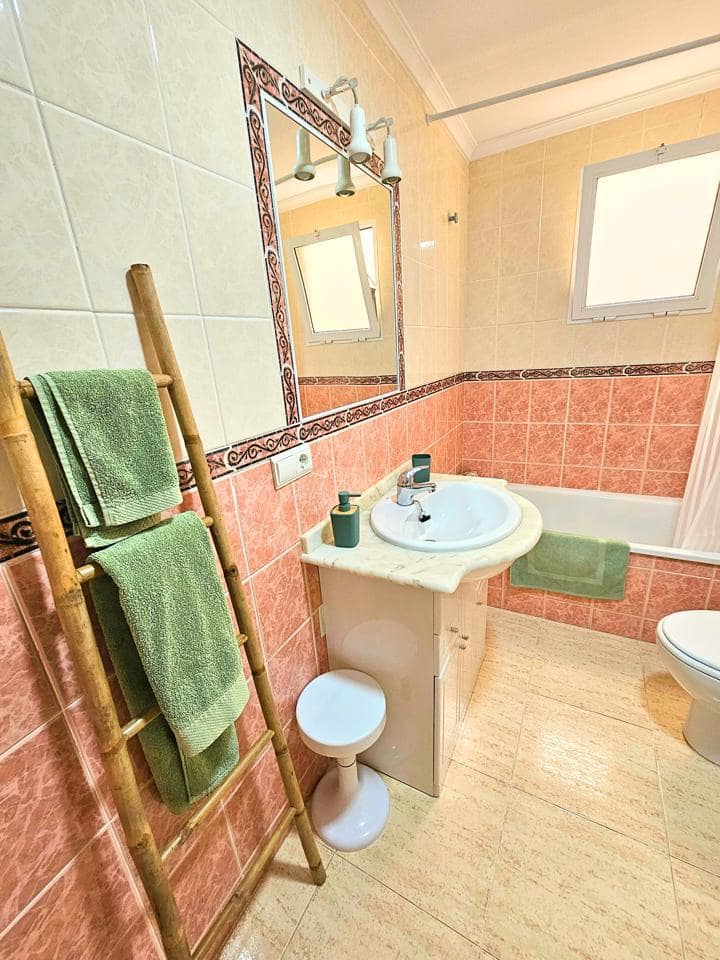 2 makuuhuone Asunto vuokrattavana paikassa Guardamar del Segura mukana 
autotalli - 650 € (Ref: 9467802)