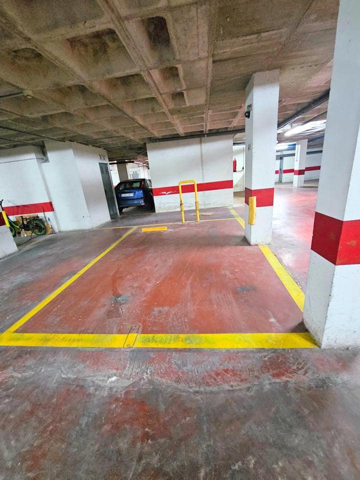 Garage for sale in Guardamar del Segura - € 32,000 (Ref: 9467803)