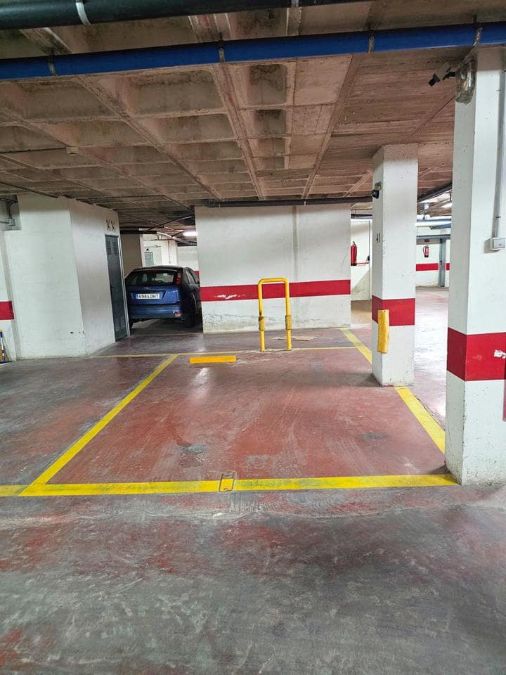 Garage for sale in Guardamar del Segura - € 32,000 (Ref: 9467803)