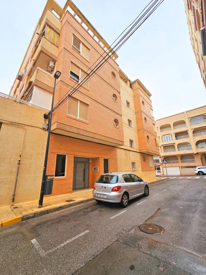 Garage for sale in Guardamar del Segura - € 32,000 (Ref: 9467803)