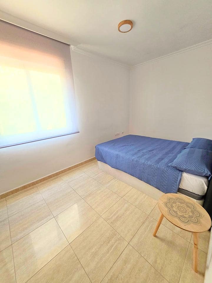 2 soveværelse Lejlighed til leje i Guardamar del Segura med swimmingpool garage - € 650 (Ref: 9573673)