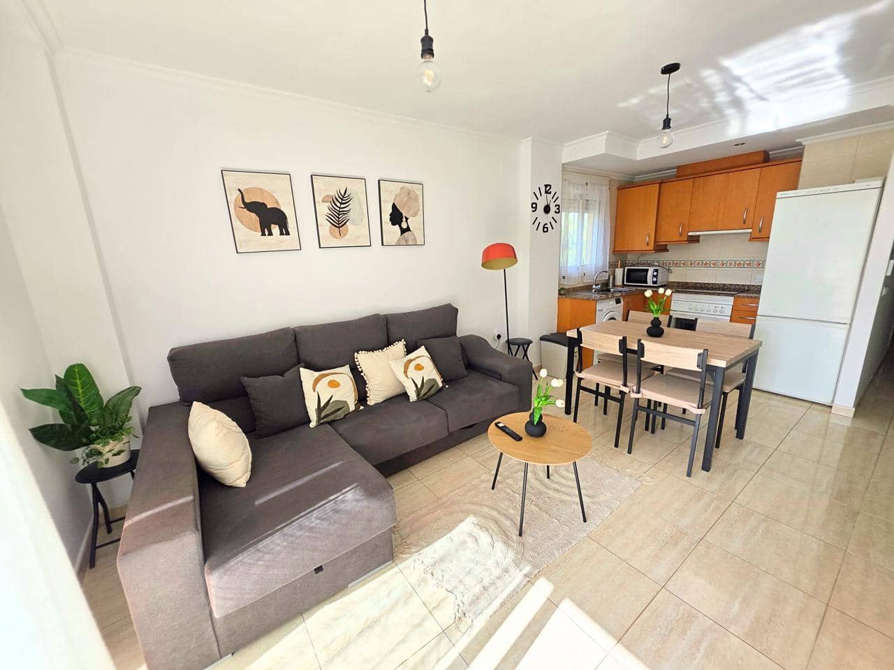 2 soveværelse Lejlighed til leje i Guardamar del Segura med swimmingpool garage - € 650 (Ref: 9573673)