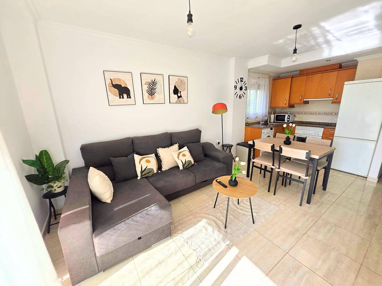 2 soveværelse Lejlighed til leje i Guardamar del Segura med swimmingpool garage - € 650 (Ref: 9573673)