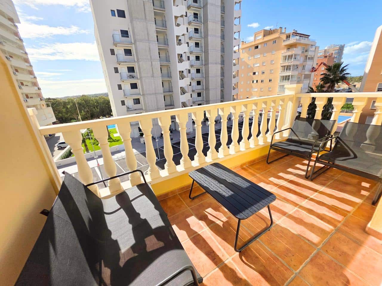 2 soveværelse Lejlighed til leje i Guardamar del Segura med swimmingpool garage - € 650 (Ref: 9573673)