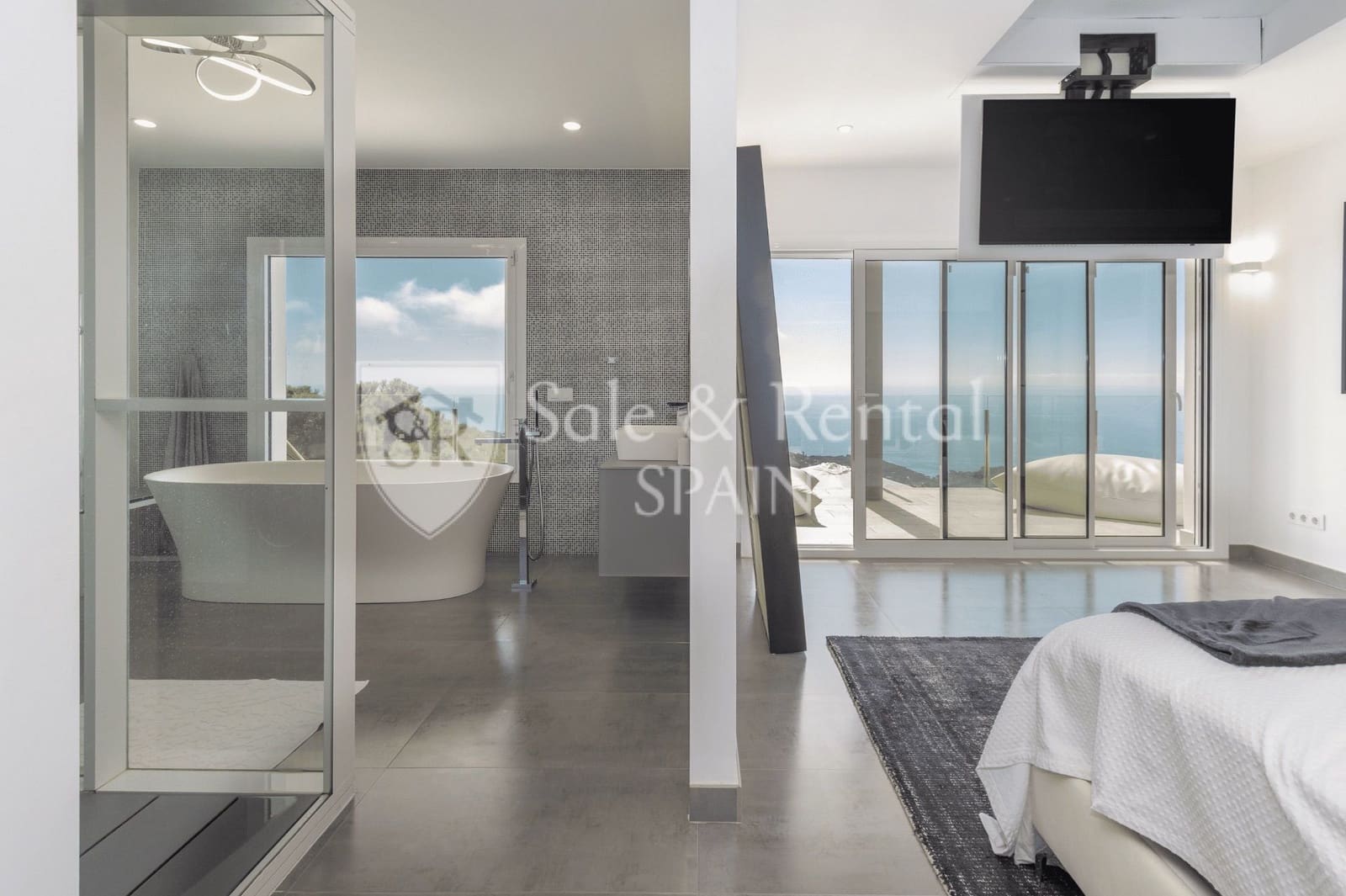 3 slaapkamer Villa te koop in Lloret de Mar met zwembad garage - € 1.250.000 (Ref: 10002568)