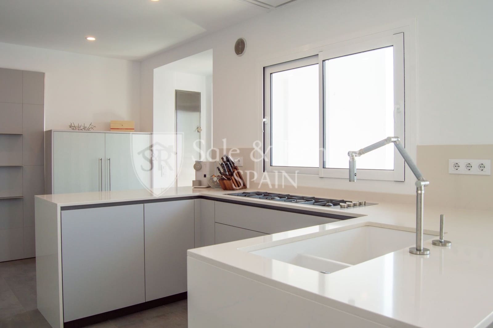 3 slaapkamer Villa te koop in Lloret de Mar met zwembad garage - € 1.250.000 (Ref: 10002568)