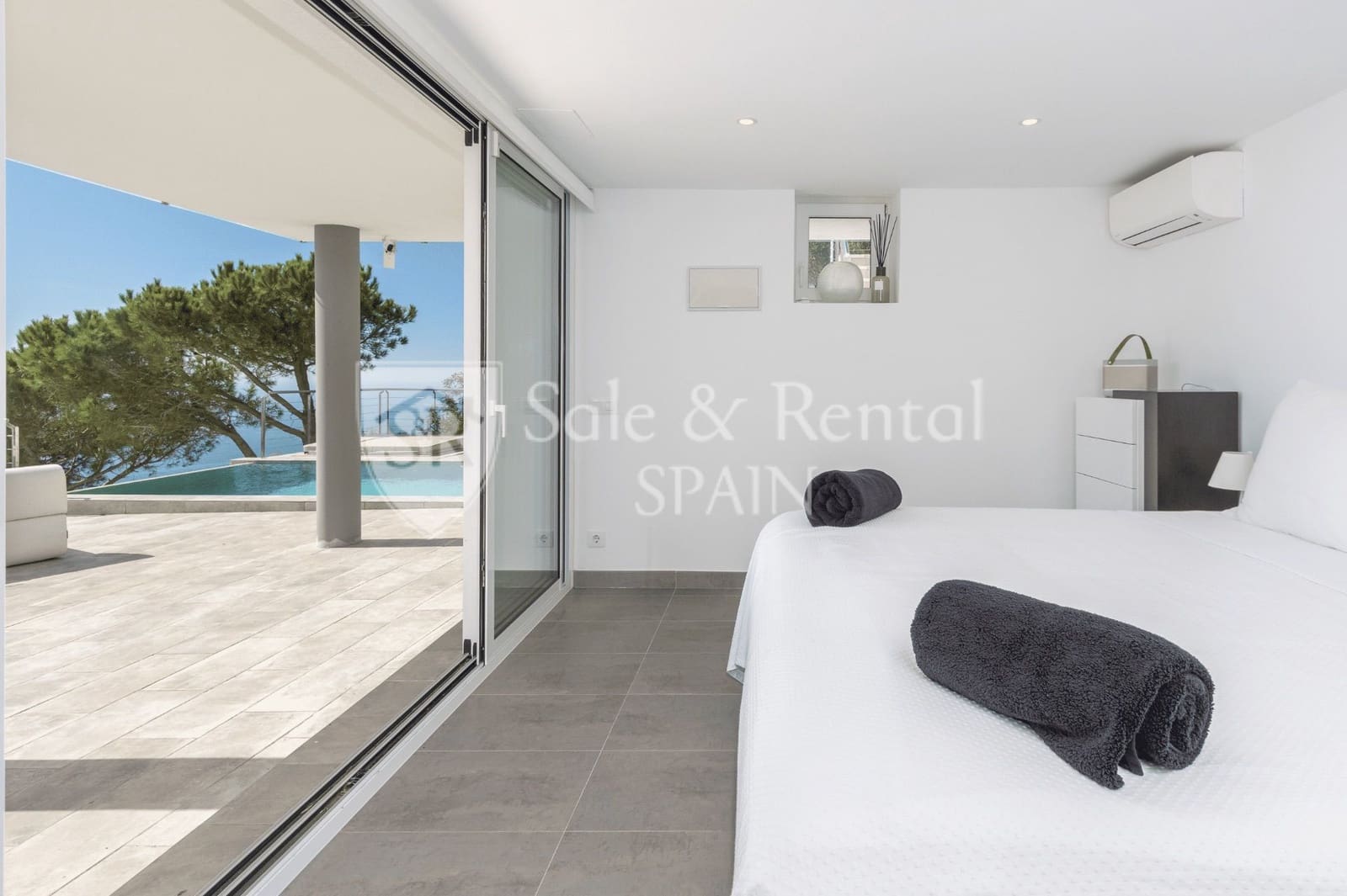 3 slaapkamer Villa te koop in Lloret de Mar met zwembad garage - € 1.250.000 (Ref: 10002568)