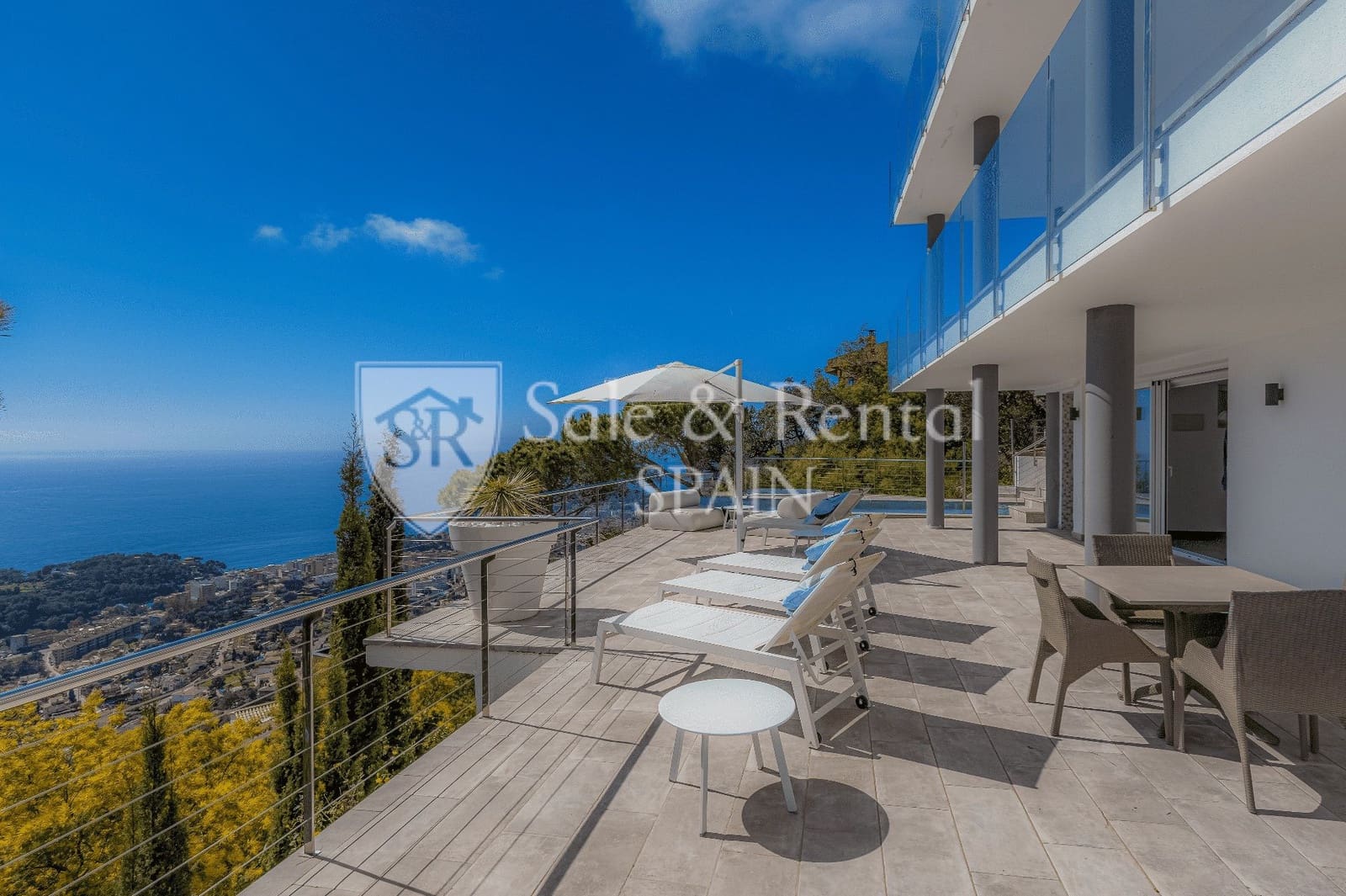 3 slaapkamer Villa te koop in Lloret de Mar met zwembad garage - € 1.250.000 (Ref: 10002568)