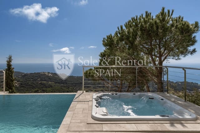 3 bedroom Villa for sale in Roca Grossa, Lloret de Mar with pool garage - € 1,250,000 (Ref: 10002568)
