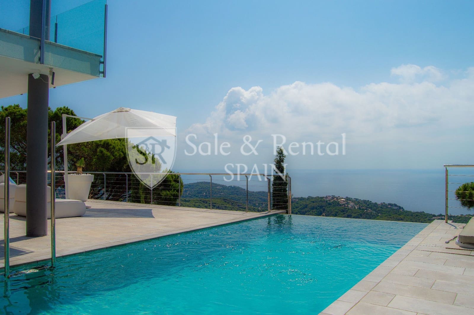 3 slaapkamer Villa te koop in Lloret de Mar met zwembad garage - € 1.250.000 (Ref: 10002568)