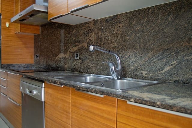 3 bedroom Flat for sale in Llagostera with pool - € 239,950 (Ref: 10017015)