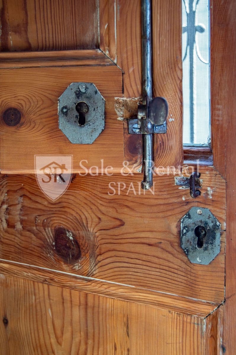 3 bedroom Flat for sale in Barcelona city - € 1,295,000 (Ref: 10031416)