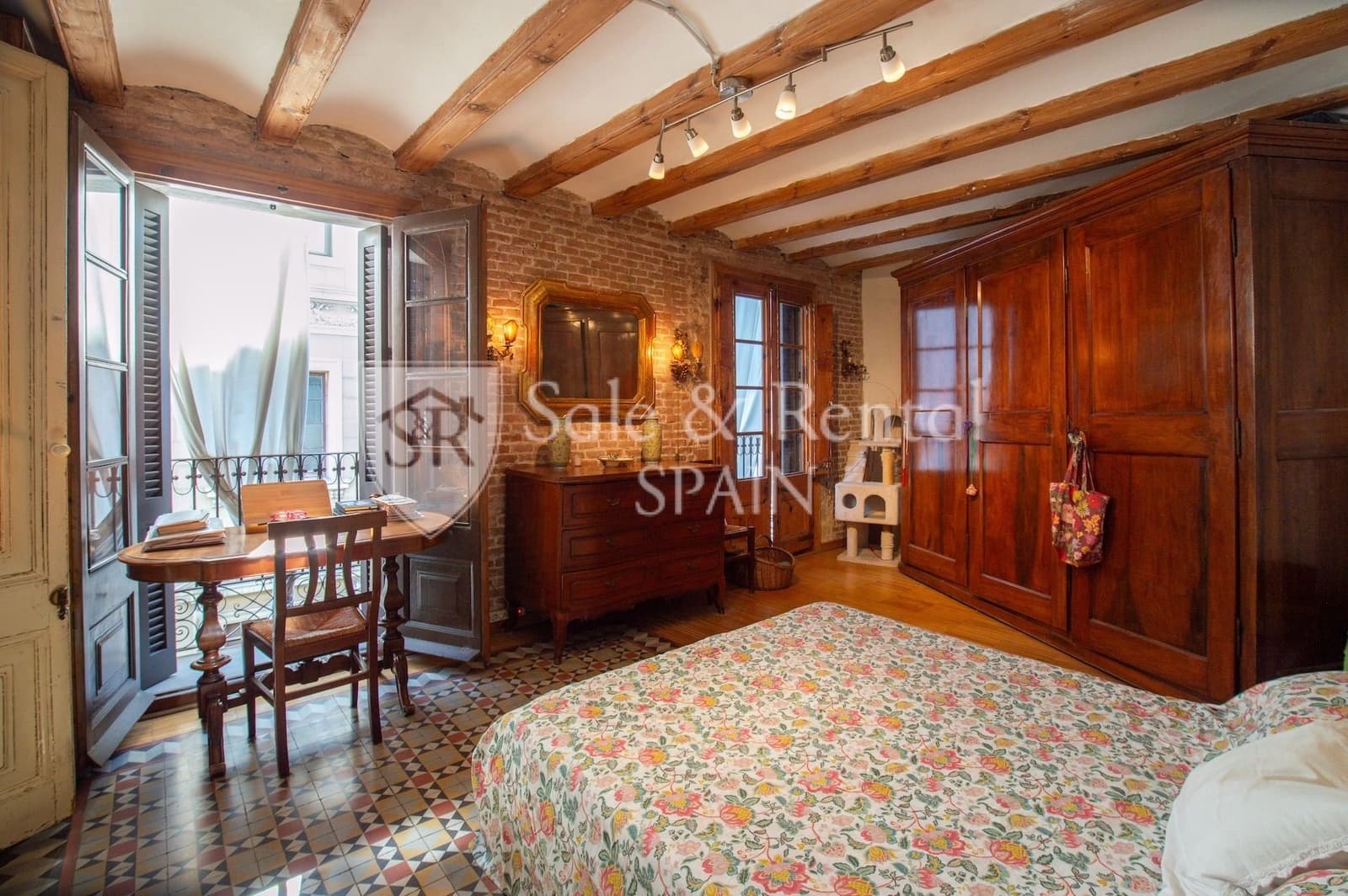 3 bedroom Flat for sale in Barcelona city - € 1,295,000 (Ref: 10031416)