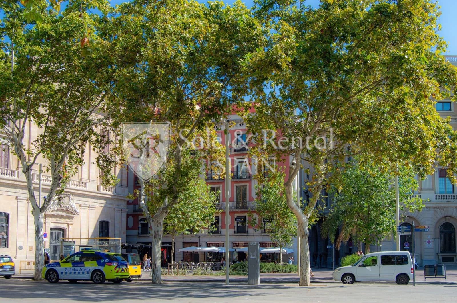 3 bedroom Flat for sale in Barcelona city - € 1,295,000 (Ref: 10031416)