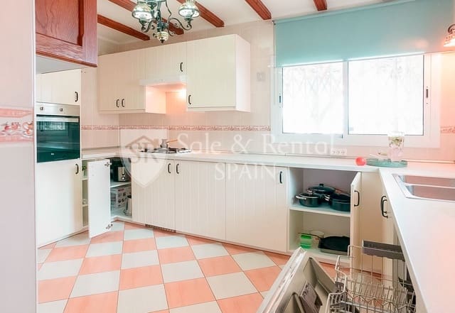 Villa/Maison à vendre à Lloret de Mar avec garage - 550 000 € (Ref: 10034852)