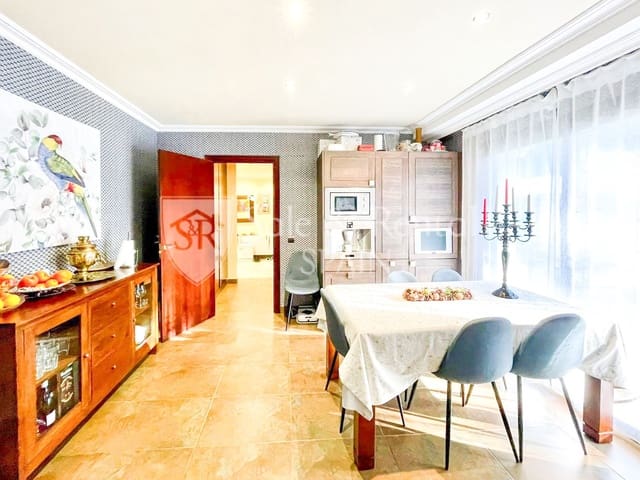 4 sypialnia Willa na sprzedaż w Santa Cristina d'Aro z basenem garażem - 875 000 € (Ref: 10099630)