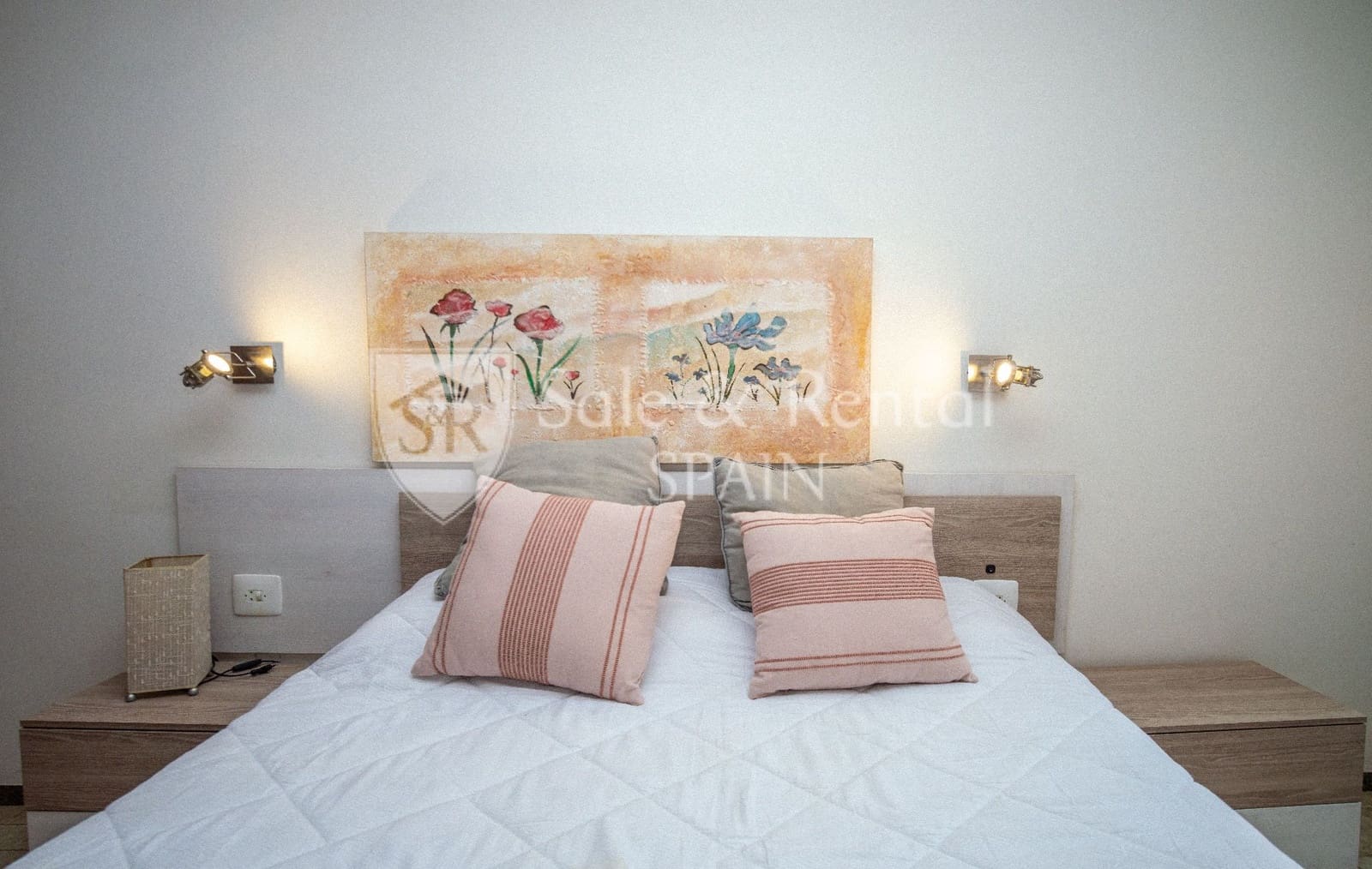 3 bedroom Flat for sale in Santa Susanna with pool garage - € 220,000 (Ref: 10131115)