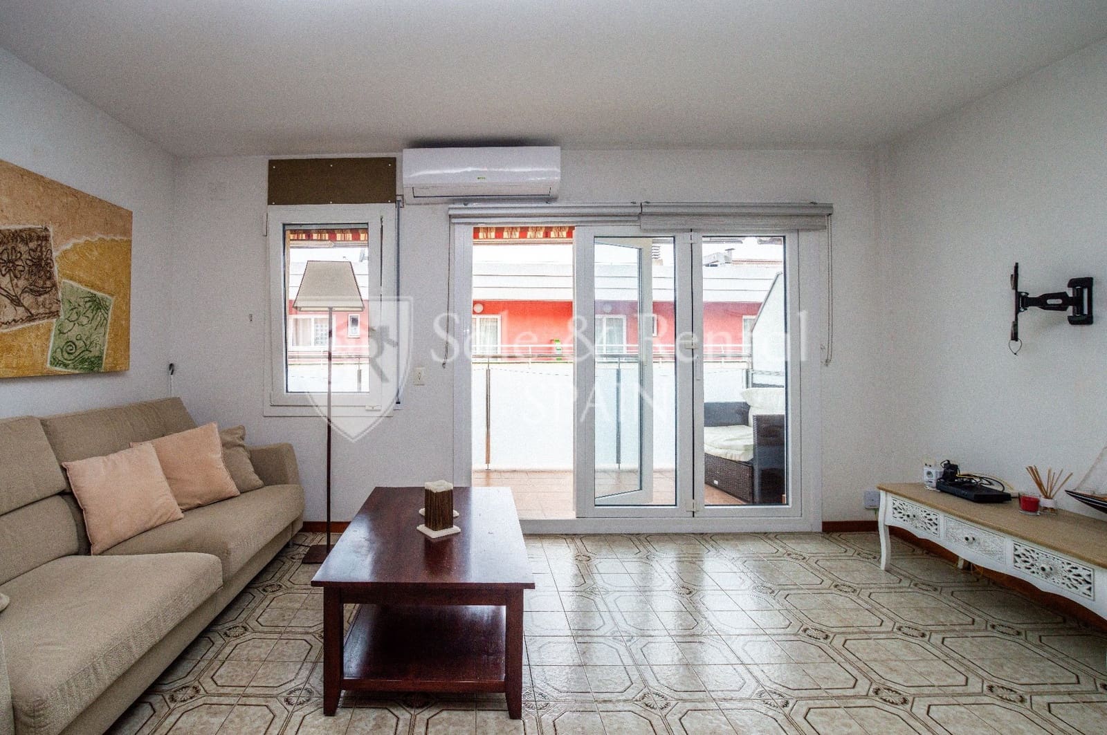 3 bedroom Flat for sale in Santa Susanna with pool garage - € 220,000 (Ref: 10131115)