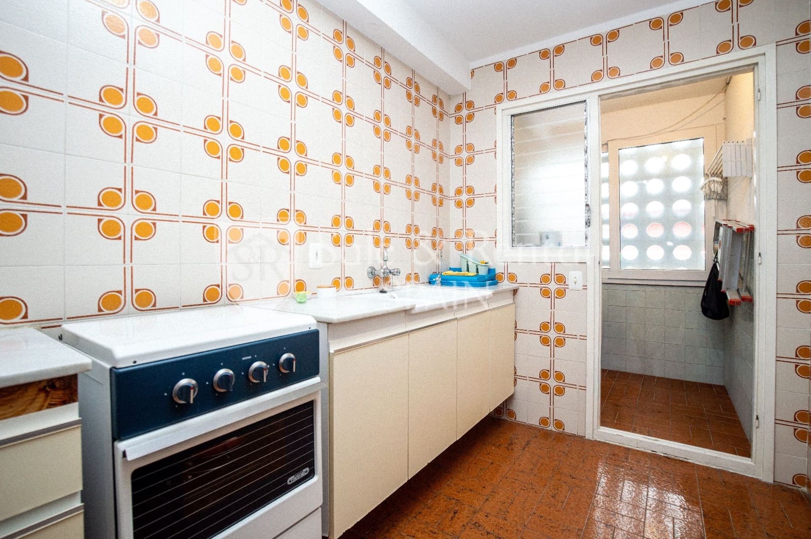 3 bedroom Flat for sale in Santa Susanna with pool garage - € 220,000 (Ref: 10131115)