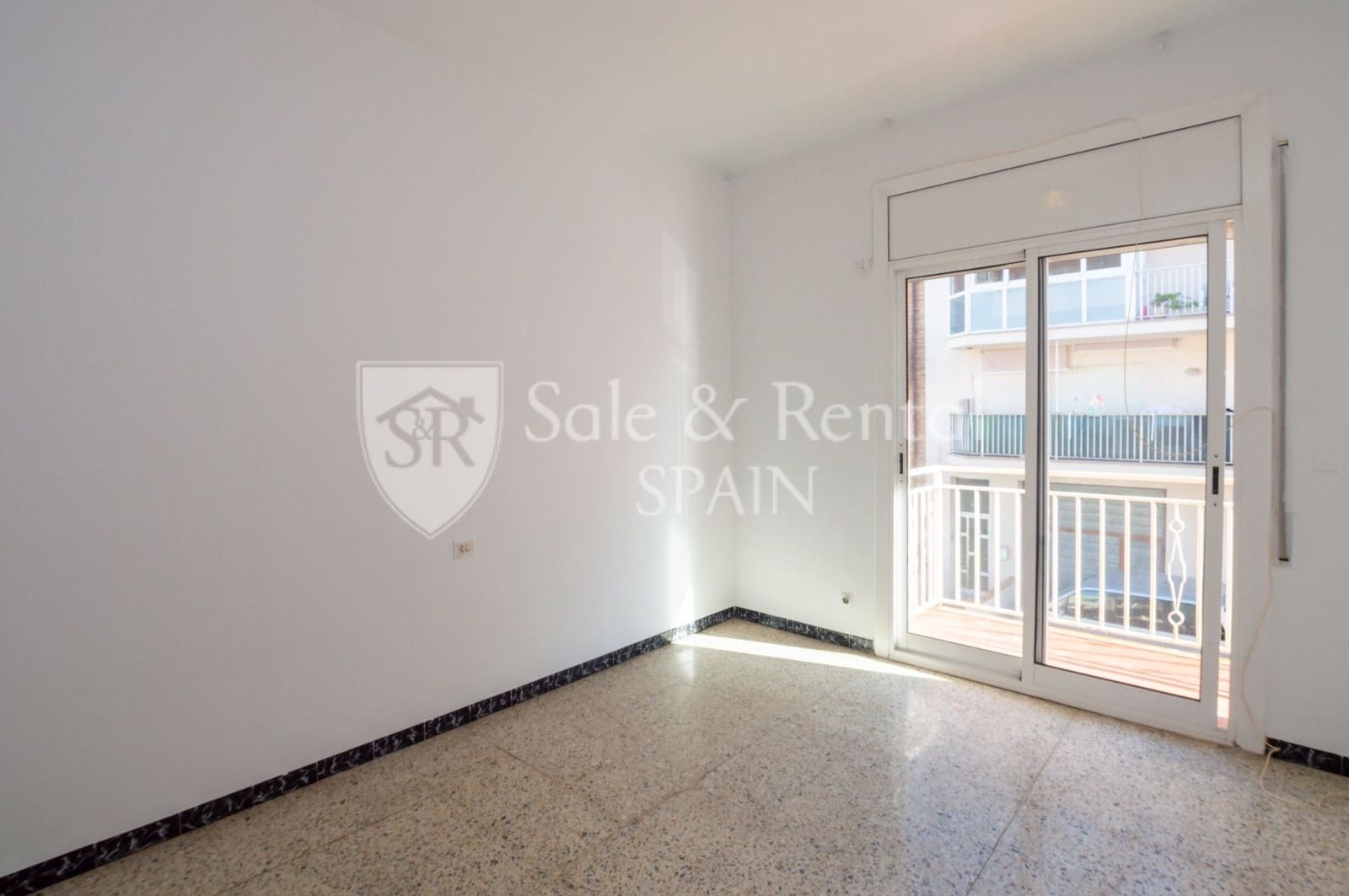 4 soverom Kjedet enebolig til salgs i Blanes med garasje - € 449 000 (Ref: 10157176)