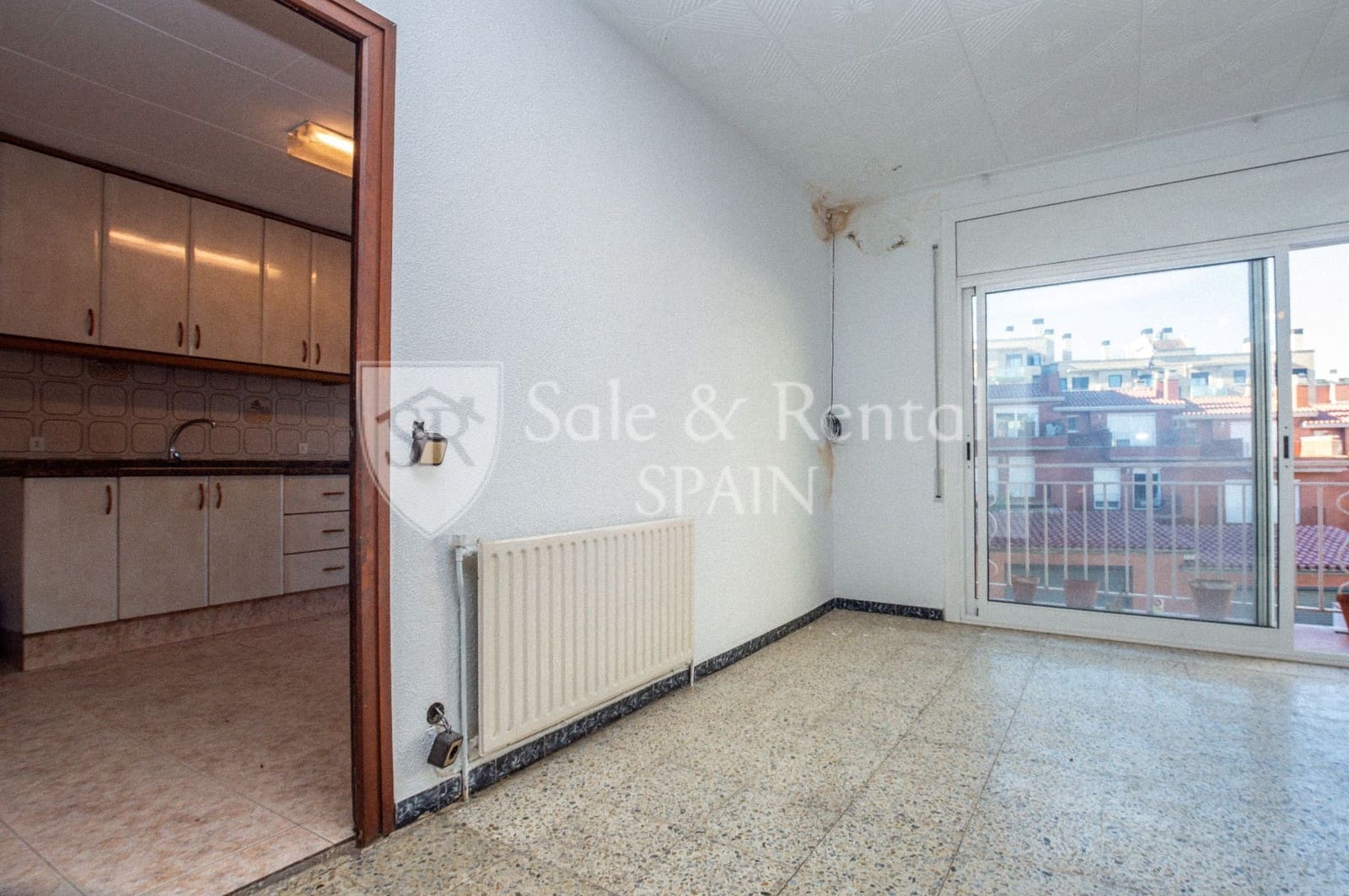 4 soverom Kjedet enebolig til salgs i Blanes med garasje - € 449 000 (Ref: 10157176)