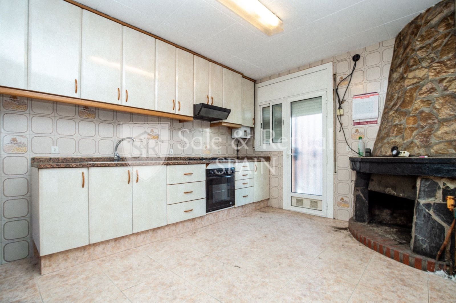 4 soverom Kjedet enebolig til salgs i Blanes med garasje - € 449 000 (Ref: 10157176)