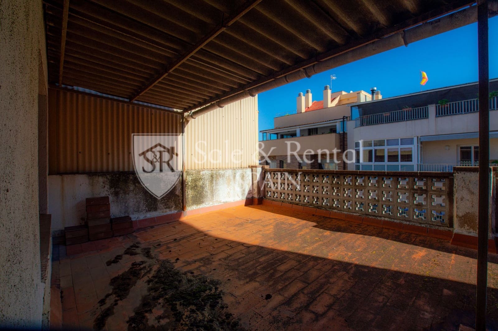 4 soverom Kjedet enebolig til salgs i Blanes med garasje - € 449 000 (Ref: 10157176)