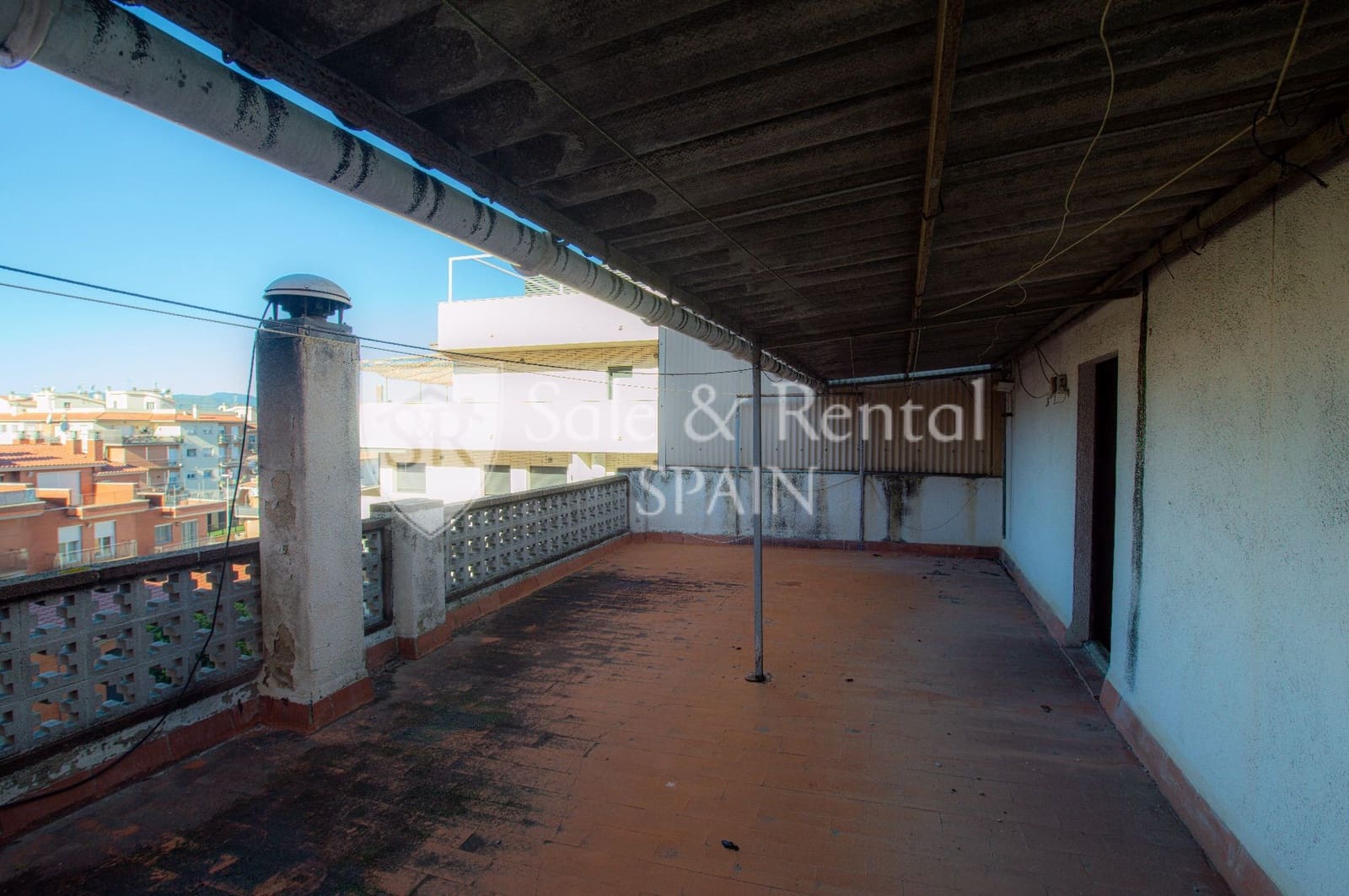 4 soverom Kjedet enebolig til salgs i Blanes med garasje - € 449 000 (Ref: 10157176)