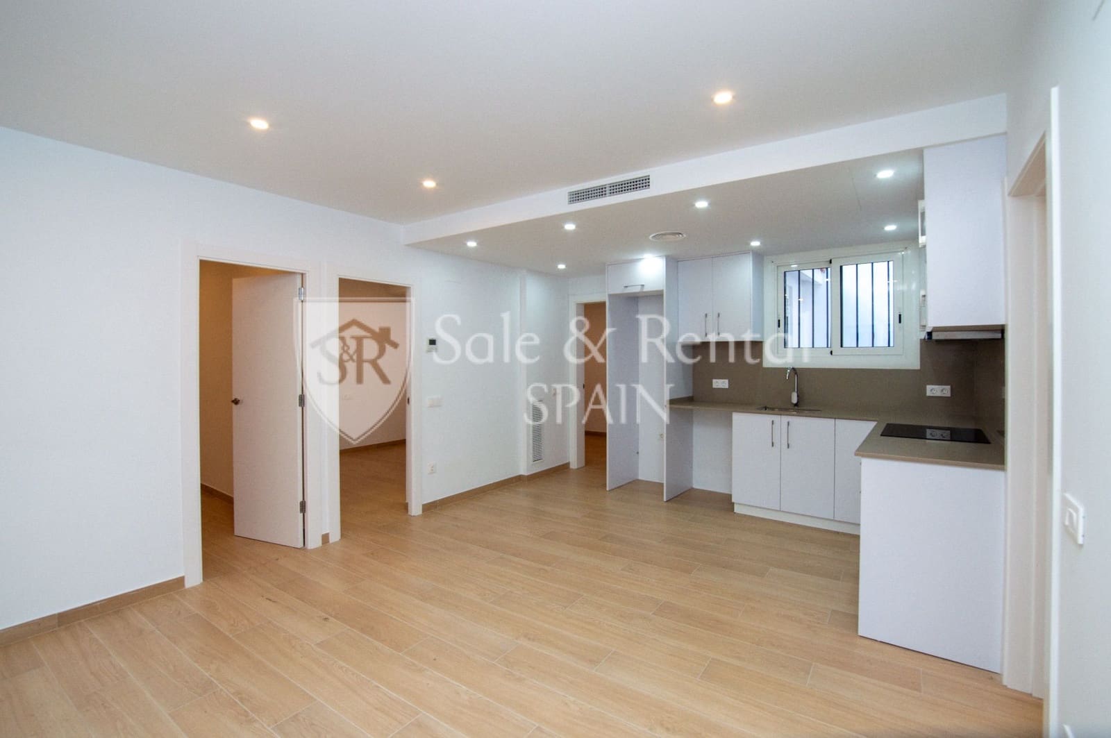 3 soverom Kjedet enebolig til salgs i Blanes med garasje - € 299 000 (Ref: 10157177)