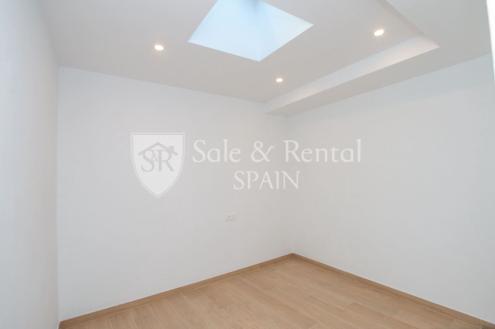 3 soverom Kjedet enebolig til salgs i Blanes med garasje - € 299 000 (Ref: 10157177)