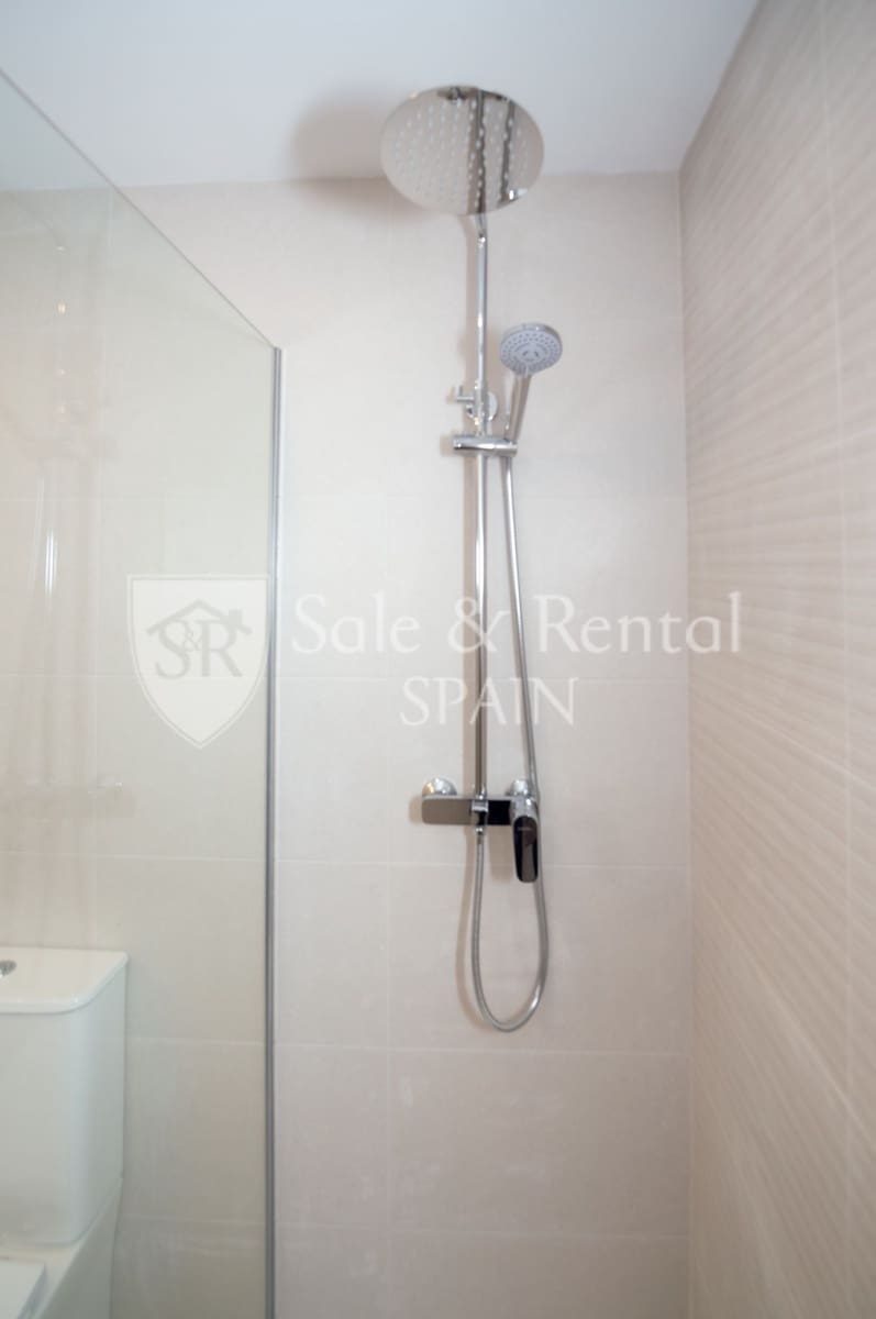 3 soverom Kjedet enebolig til salgs i Blanes med garasje - € 299 000 (Ref: 10157177)