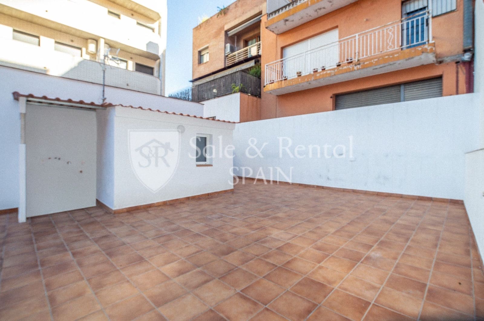 3 soverom Kjedet enebolig til salgs i Blanes med garasje - € 299 000 (Ref: 10157177)