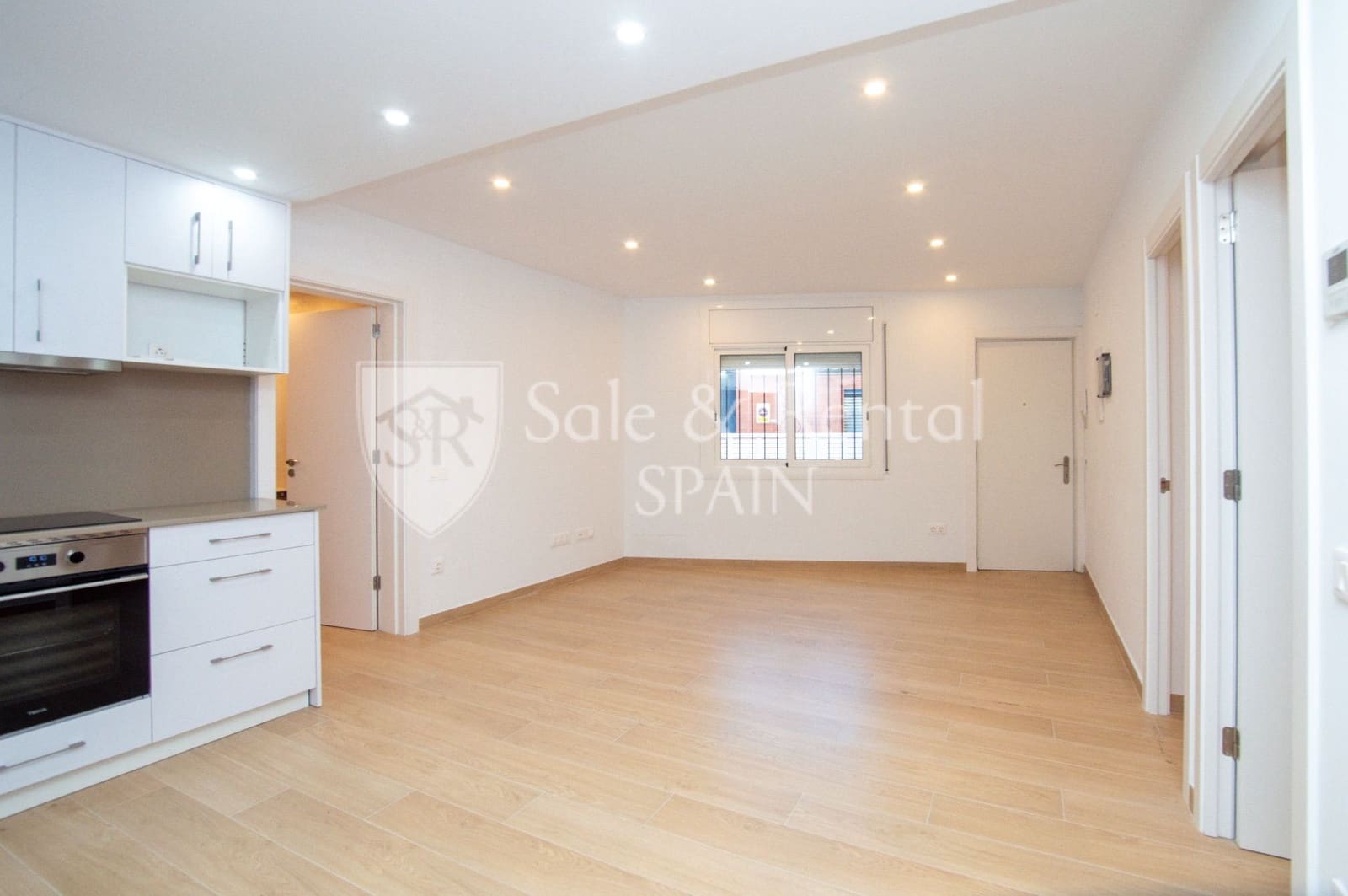 3 soverom Kjedet enebolig til salgs i Blanes med garasje - € 299 000 (Ref: 10157177)